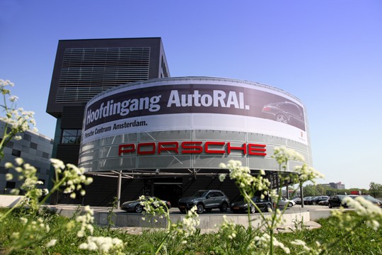 Porsche Centrum Amsterdam hoofdingang AutoRAI door Freek van de Wijdeven